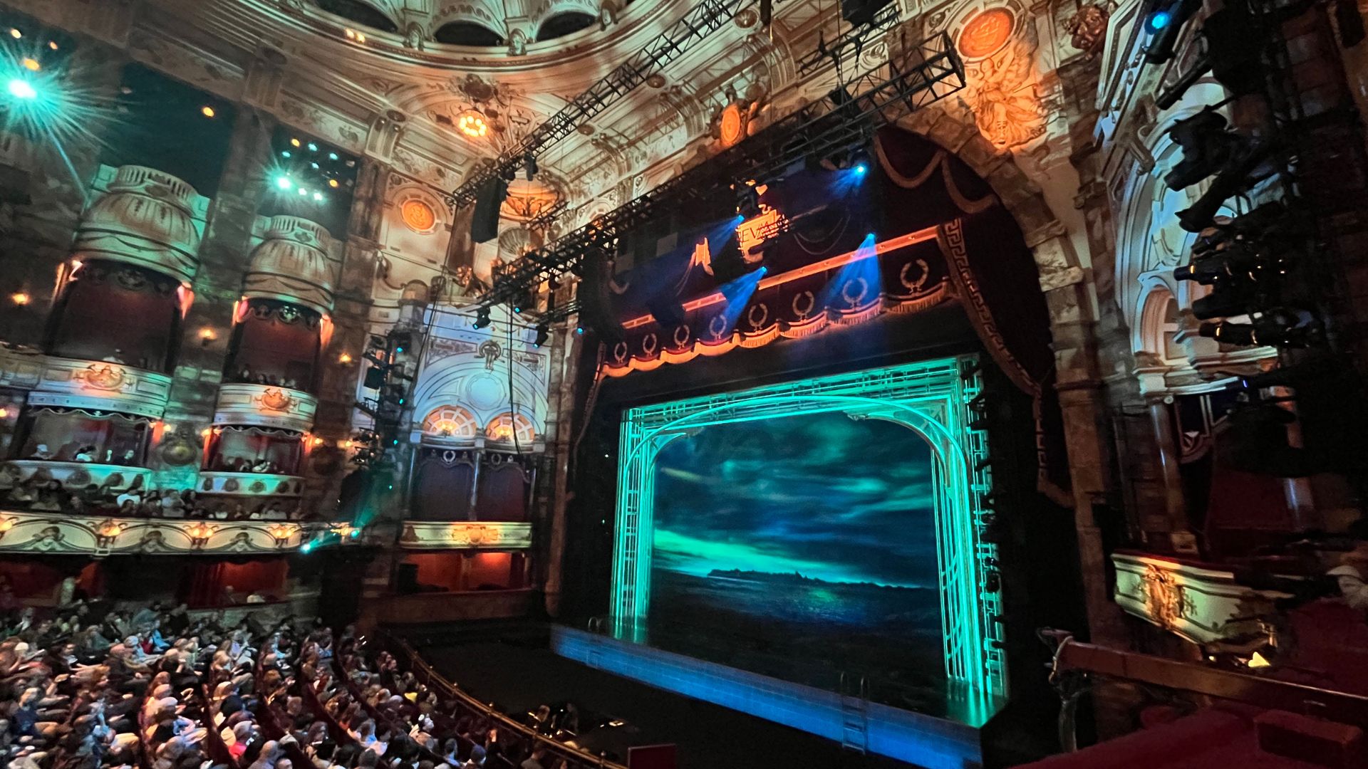 See a glittering revival of The Great Gatsby with breathtaking live orchestra and showstopping costumes. Image credit: Georgie Groom-Rietschy The interior of the London Coliseum theatre for great gatsby.
