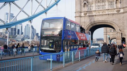 See London’s famous attractions aboard a hop-on hop-off bus tour. Image courtesy of Golden Tours.