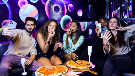 Grab your friends and tuck into tasty Neapolitan pizzas at Ballie Ballerson. Image courtesy of Ballie Ballerson.