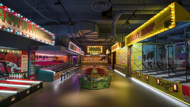 Fairgame in Canary Wharf. © Fairgame/Gareth Gardner Old school arcade games in a large indoor venue, including basketball and whack-a-mole