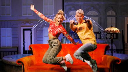 Enjoy a nostalgic and immersive experience at The FRIENDS™ Experience in London. Image courtesy of Golden Tours.