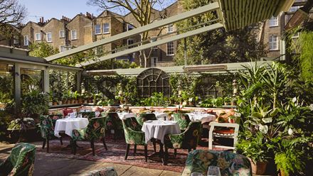 The Ivy Chelsea Garden. Credit: Richard Leeney. Image courtesy of The Ivy Chelsea Garden.