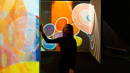 Step inside art itself at FRAMELESS in London. Image courtesy of FRAMELESS.