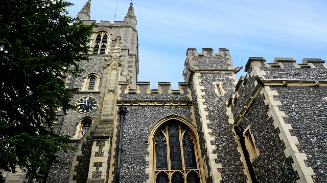Front view of Croydon Minster from below.