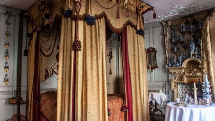 See the former bedroom of artist Dennis Severs on a tour of his house in London. Credit: Lucinda Douglas Menzies. Image courtesy of Dennis Severs' House.