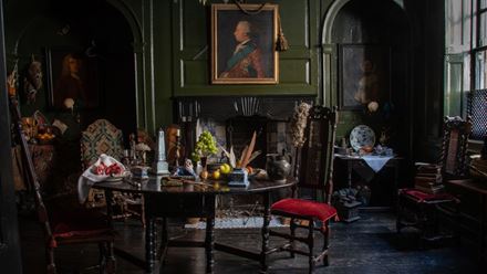 Glimpse at artist Dennis Severs' former home on a tour of his house in London. Credit: Lucinda Douglas Menzies. Image courtesy of Dennis Severs' House.