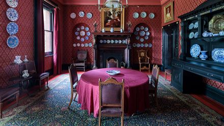 The dining room at Leighton House Museum. Credit: Dirk Lindner. Image courtesy of RBKC / Leighton House Museum.