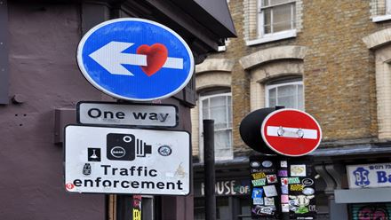 Explore iconic murals to the freshest artworks on the Shoreditch Street Art Tour. Image courtesy of Golden Tours.