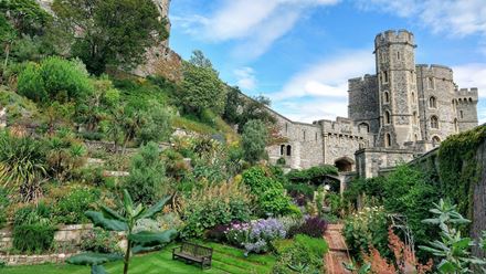 The sumptuous gardens at Windsor Castle. Credit: Zaymuel. Image courtesy of Unsplash.