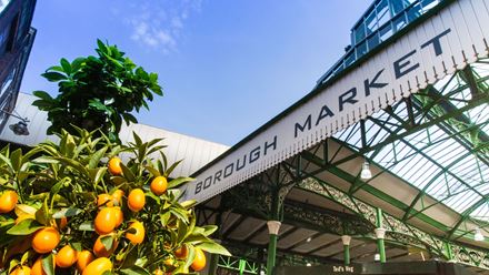 Oranges outside Borough Market. Copyright: Mickey Lee Photography 
