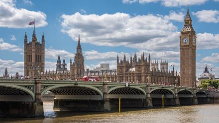 The Houses of Parliament and Big Ben in London. © visitlondon/Shutterstock