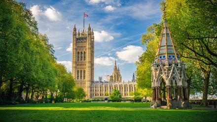 Walk along the Thames and admire the historic buildings of Westminster, including the Houses of Parliament, from Victoria Tower Gardens. Image courtesy of © Shutterstock.