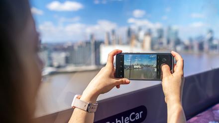 Have a memorable time as you fly across London on the IFS Cloud Cable Car, the perfect photo memories await. ©London & Partners/Michael Barrow