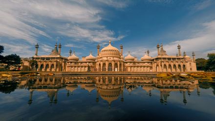 Take a trip to the Royal Pavillion in Brighton. Image courtesy of Unsplash, credit: Hert Niks