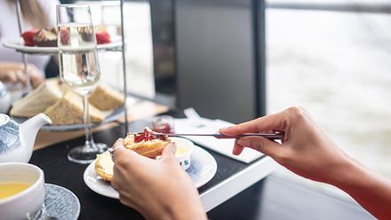Enjoy a 360 degree panoramic view of London on the Afternoon Tea Cruise operated by City Cruises. © London & Partners/Michael Barrow