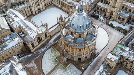 Travel to Oxford during Christmas. Image courtesy of Shutterstock