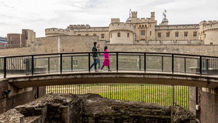 Explore the historic Tower of London and marvel at the Crown Jewels on a guided tour with the Beefeaters. Image courtesy of London & Partners/Michael Barrow.