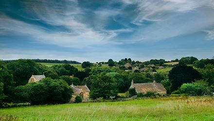 Take a tour of the Cotswolds and discover some of the most picturesque cottages and country villages. Image courtesy of Edson Rosas via Unsplash.