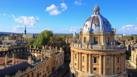 Wander the cobbled streets of Oxford, home to one of the oldest universities, and don't miss the Radcliffe Camera and the Bodleian Library in Oxford. Image courtesy of Shutterstock.