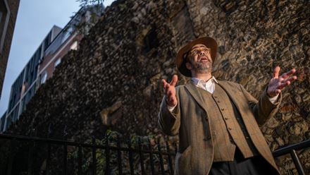 Follow your expert guide through the eerie streets of East London as you uncover the Whitechapel murders on a Jack The Ripper tour.