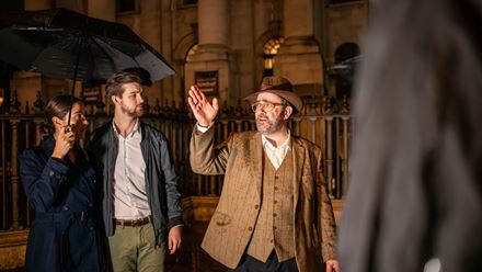 Take part in the Jack the Ripper Tour with an expert guide who will take you through Whitechapel and Spitalfields, where the murders took place. ©London & Partners/Michael Barrow