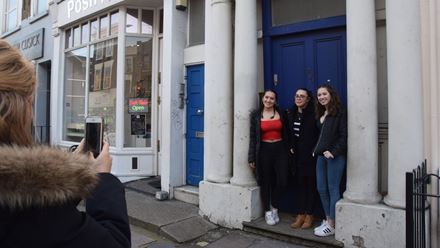 Join a Notting Hill Walking Tour and pose for a picture in front of the Blue Door. Image courtesy of Golden Tours.