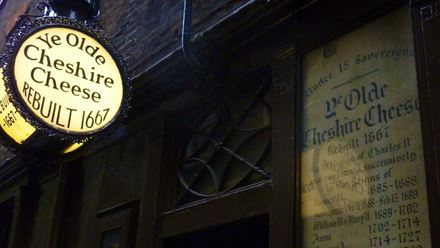 Explore London's most historic pubs on a Historical Pub Walking Tour. Image courtesy of Golden Tours.