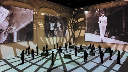 Azzedine Alaïa show at Vogue: Inventing the Runway ©Justin Sutcliffe. Image courtesy of Lightroom.