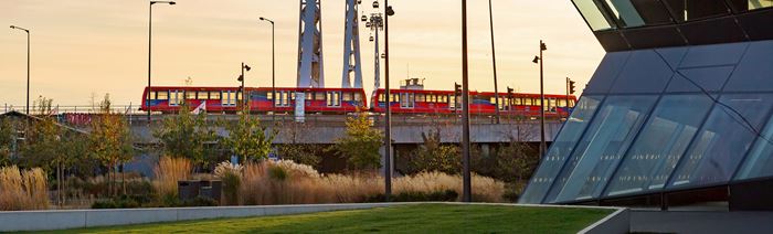 The Docklands Light Railway and Emirates Air Line cable car. © visitlondon.com/Jon reid