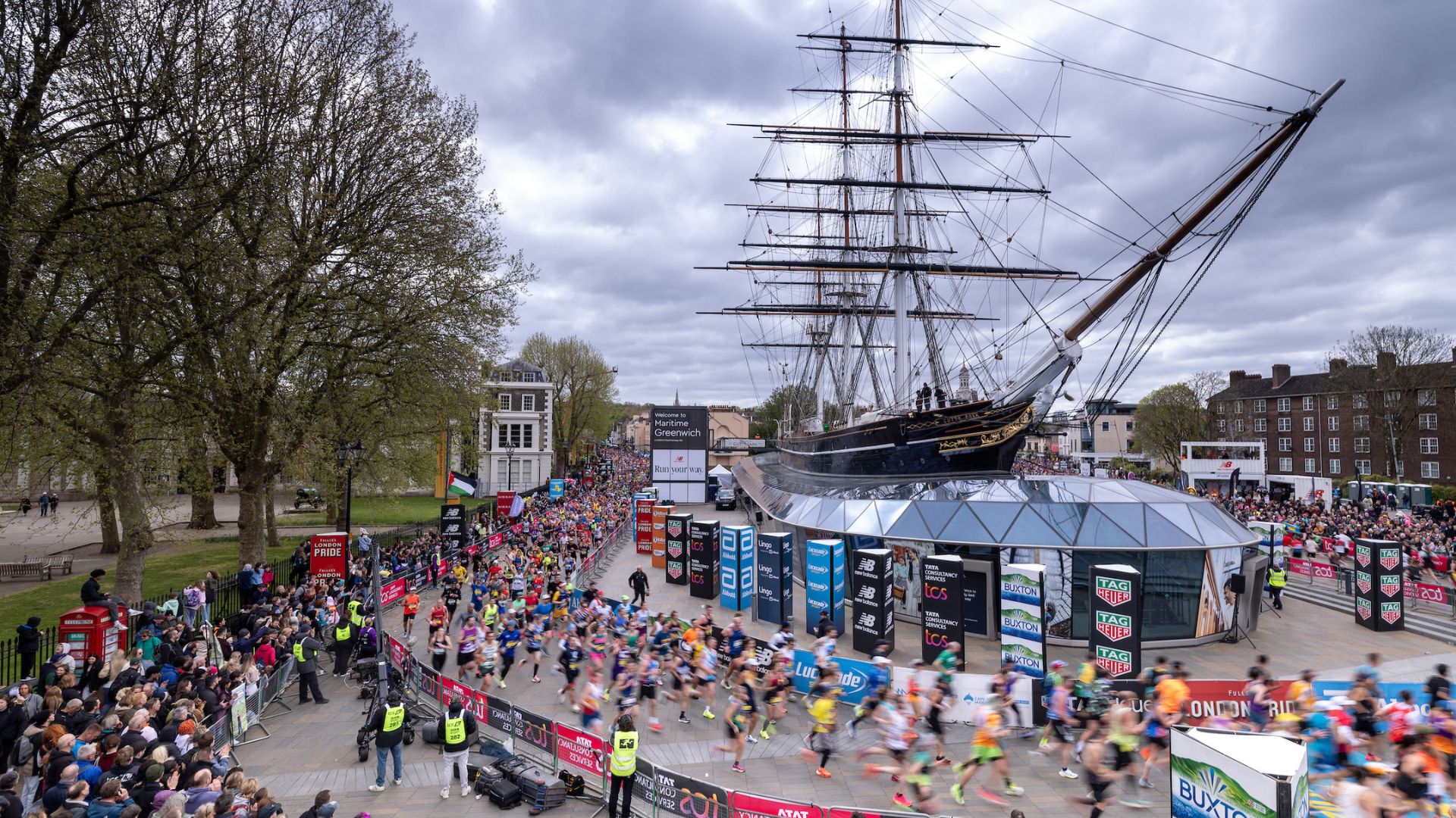 Participants in the mass event pass the Cutty Sark as they go through Greenwich during The TCS London Marathon on Sunday 21st April 2024. ©TCS London Marathon. Photo: Felix Diemer for London Marathon Events Participants in the mass event pass the Cutty Sark as they go through Greenwich during The TCS London Marathon on Sunday 21st April 2024.