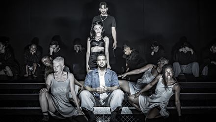 Follow the story of Evita, a woman who rose from humble beginnings to find herself at the heart of political power and social change. Image courtesy of London Theatre Direct.