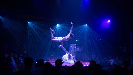 Find yourself surrounded by cabaret artistry of all forms in Leicester Square with La Clique. Image courtesy of Underbelly.