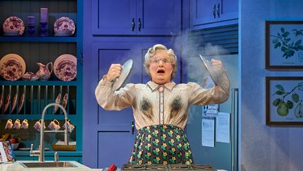 Laugh the night away with Mrs Doubtfire at the Shaftesbury Theatre. Image courtesy of Storyhouse PR/ photo credit: Manuel Harlan.