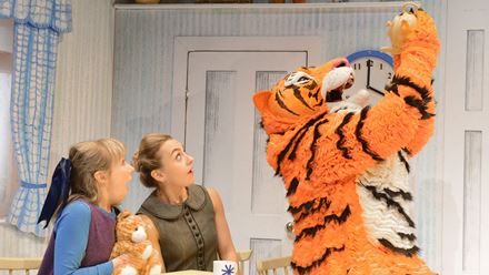 This summer, have the adventure of a lifetime with your kids as The Tiger That Came To Tea makes its come back on the London West End. Photo credit: Michael Jean Marain. Image courtesy of Helen Snell.
