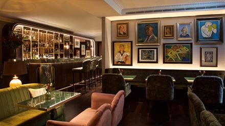 Seven Park Place Bar and Lounge. Image courtesy of St James's Hotel and Club.