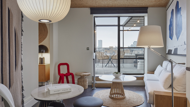 Stay in London sustainably at One Hundred Shoreditch. Credit: One Hundred Shoreditch. Image courtesy of One Hundred Shoreditch. Hotel room at One Hundred Shoreditch in London.